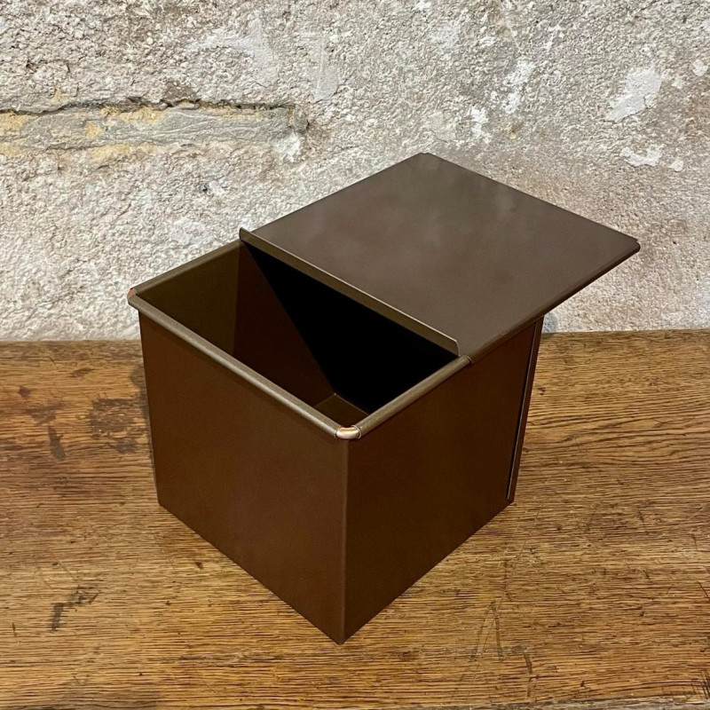 Non-stick club sandwich bread mold