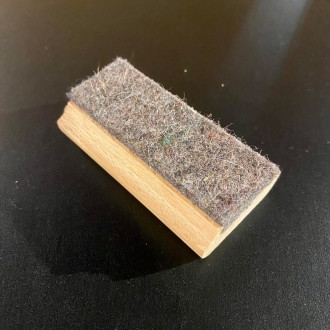 Mini brosse en bois pour ardoise