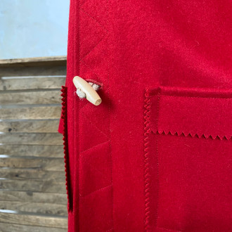 Manteau rouge à capuche enfant