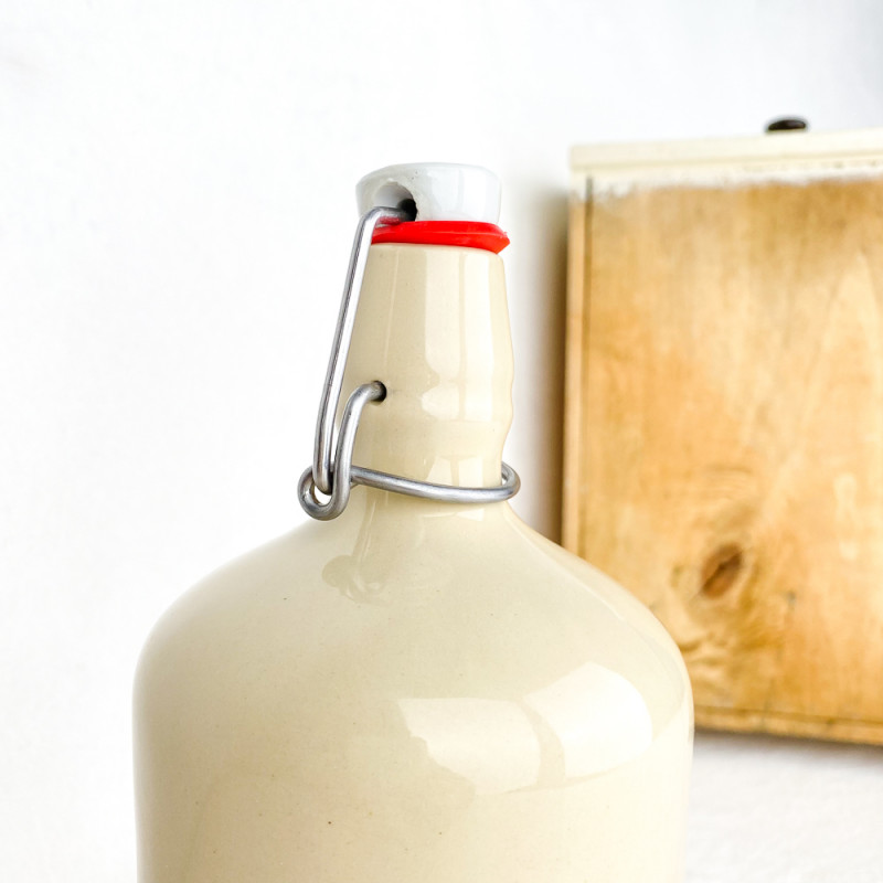 Stoneware jug with stopper