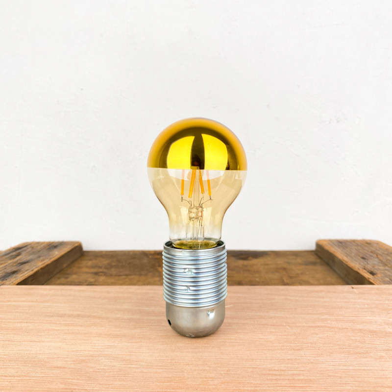 Standard E27 / 6W LED gold cap bulb