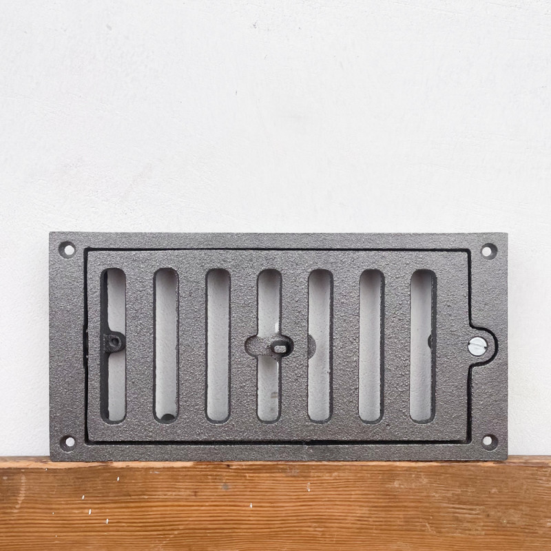 Adjustable cast-iron ventilation grille