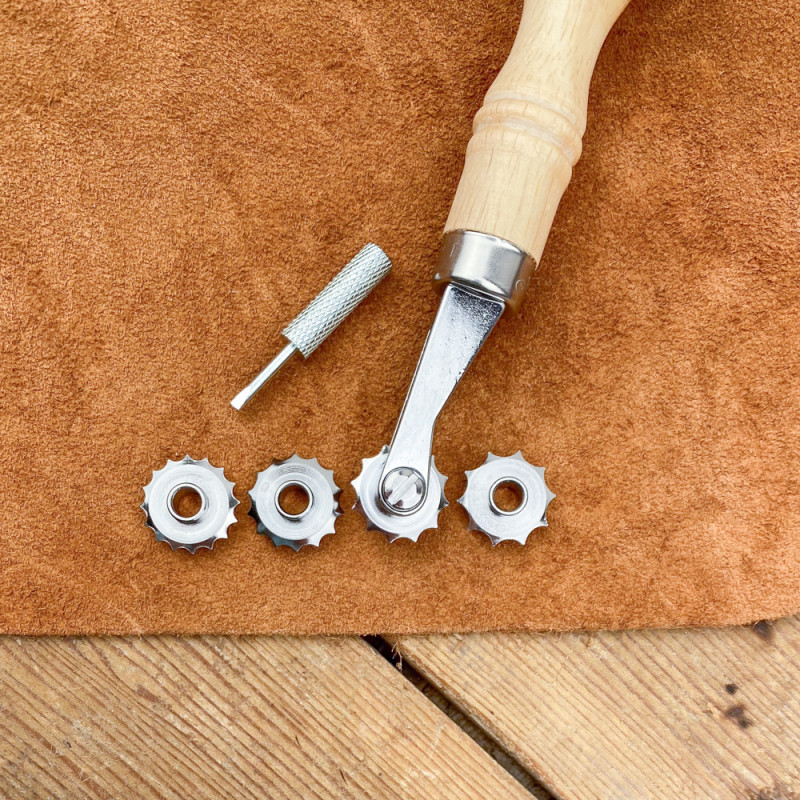 Leather stitch marking tool