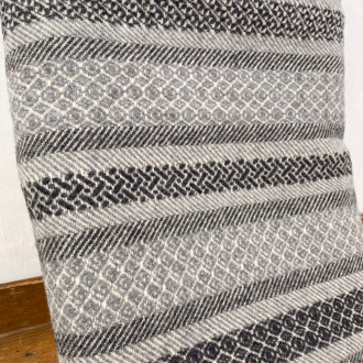 Black striped wool blanket 150x200cm