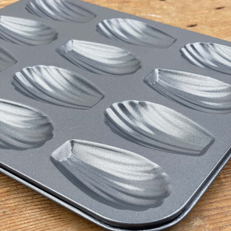 Madeleines mould