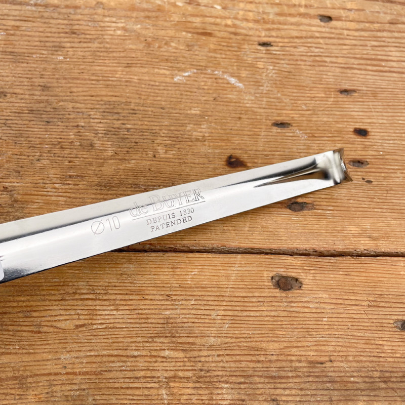 Ecumoire Monobloc, Un Ustensile De Cuisine De Qualité Au Meilleur Prix PAQUET DE 1 Designation Ecumoire Monobloc D'un Diamètre De 8 Cm