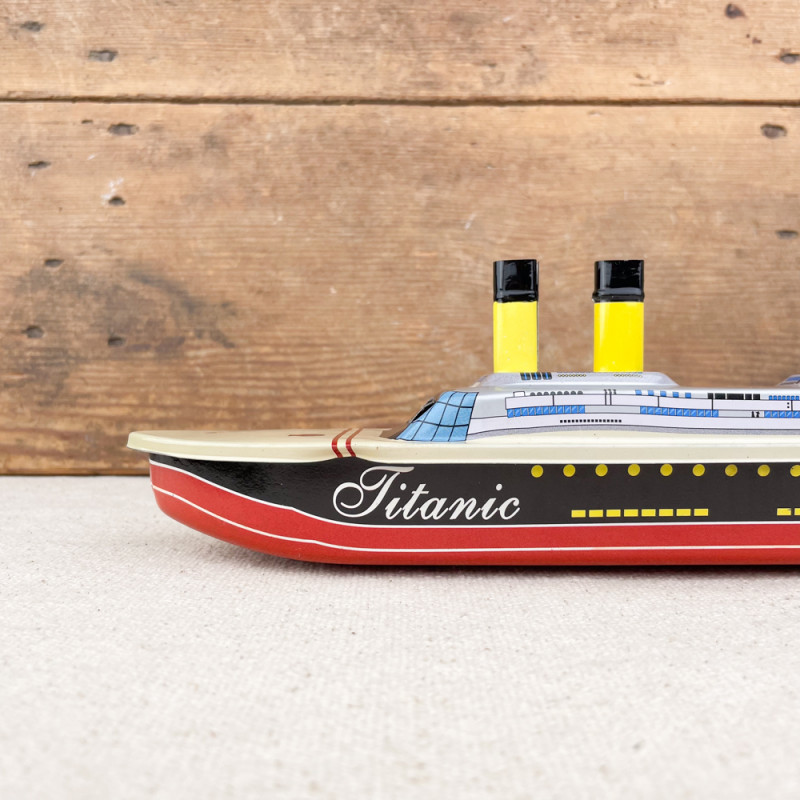 Boat TITANIC pop-pop