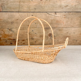 Woven straw wine pourer basket