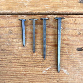 Pack of 10 Marinier diamond-headed forged nails