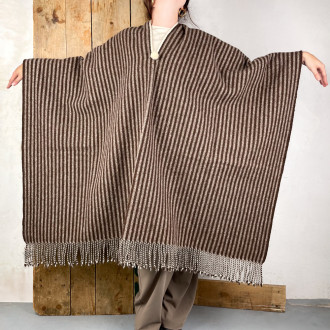 Poncho en laine merinos couleur chocolat/marron foncé