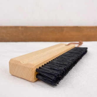 Brosse à moustiquaire en bois de hêtre