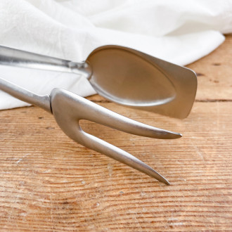 Stainless steel serving tongs