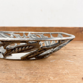 Oval pewter wheat ear basket