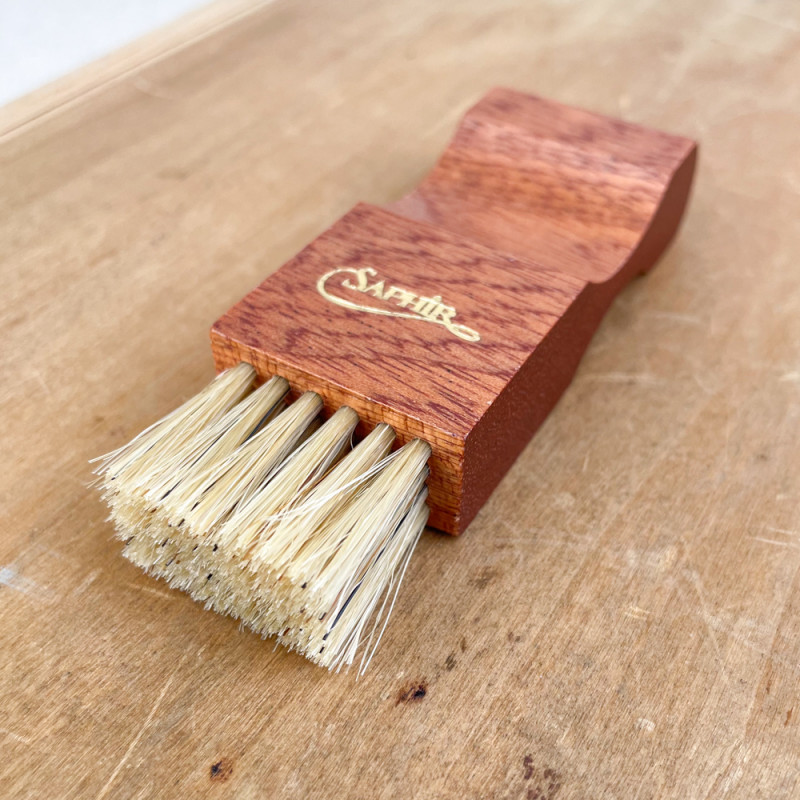 Saphir Médaille D'Or Spreading Pommadier Brush – Robinson's Shoes - View #9
