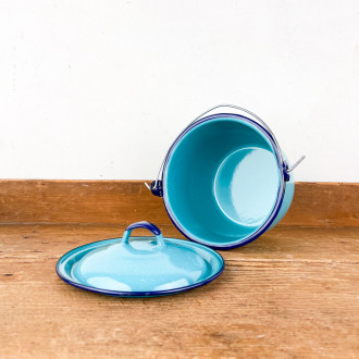 Stock pot with handle in turquoise enamel