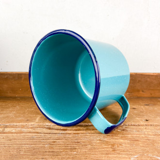 Kettle" cup in turquoise enamel