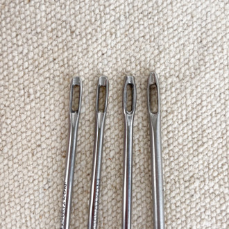 Straight clamping needle