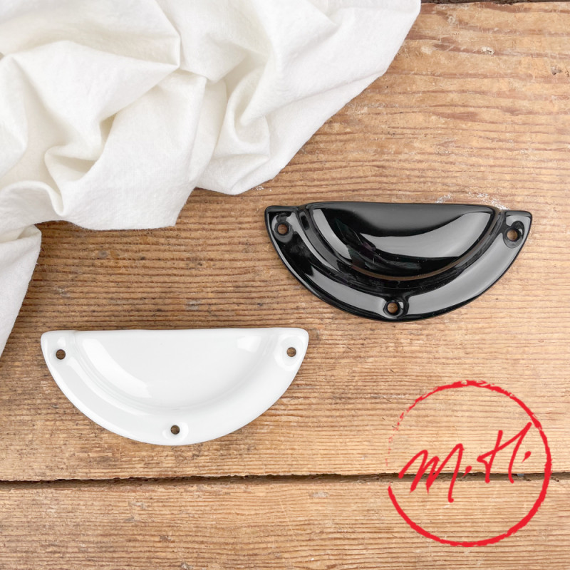 Porcelain shell handle