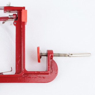 Pèle-pomme à serre joint