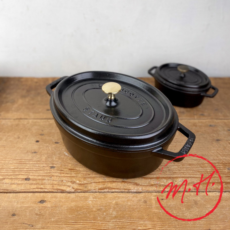 Cocotte en fonte ovale noire mate