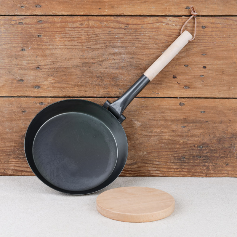 Poêle camping acier carbone manche pliable cuisine nomade