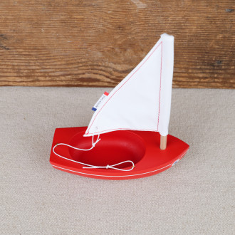 Wooden tuna boat Tirot red