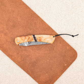 Couteau Camembert Laguiole en Aubrac