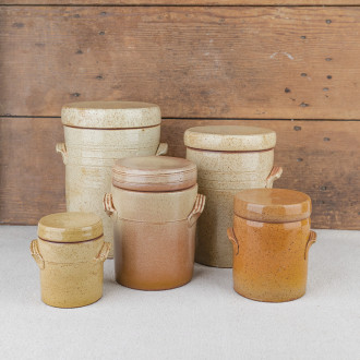 Pot en grès avec couvercle normandie