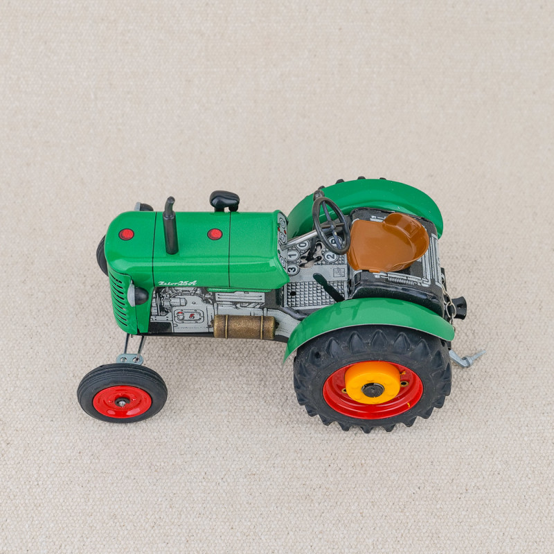 Zetor 25A green mechanical tractor