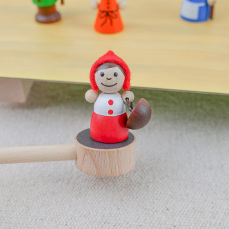 Petit Chaperon Rouge en bois