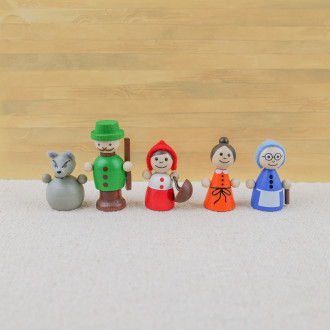 Figurines en bois petit chaperon rouge