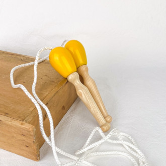Corde à sauter en bois