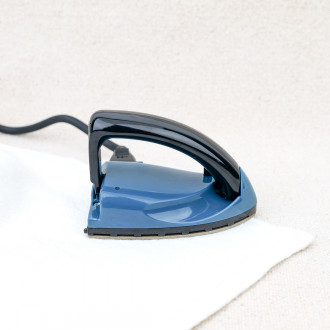 Mini travel iron