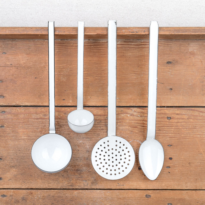 Ustensile de cuisine émail blanc