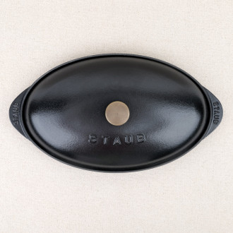 Plat en fonte avec couvercle Staub