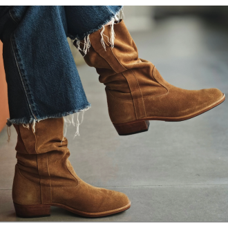 Gardianes boots in supple tan suede