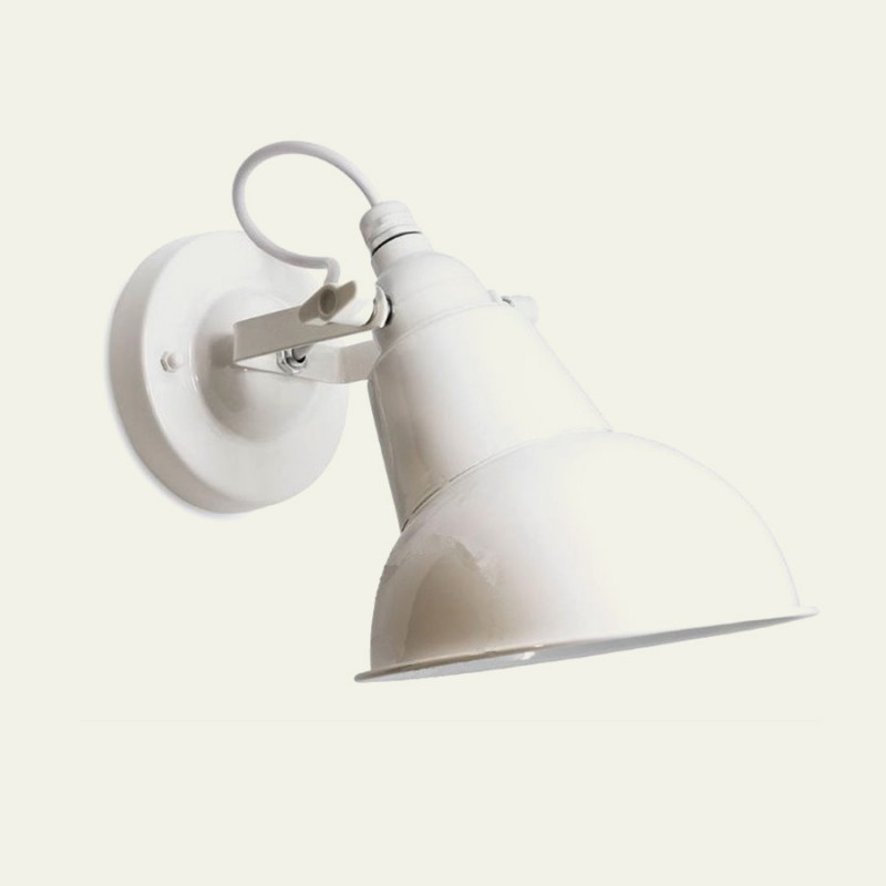 White lacquered wall spotlight