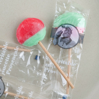 Provençal lollipop cherry mint flavour