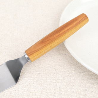 Cutting pie server with plum wood handle