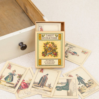 Cartes de tarot divinatoire
