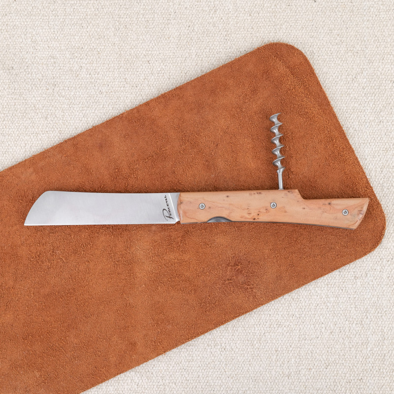 Folding Friday knife in juniper