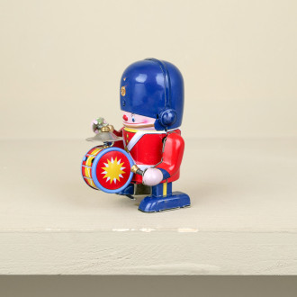 Mechanical brass band soldier