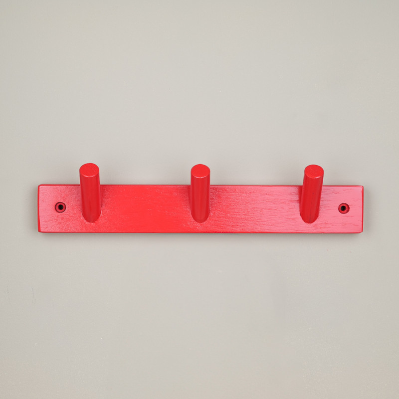 Porte-manteau en bois rouge