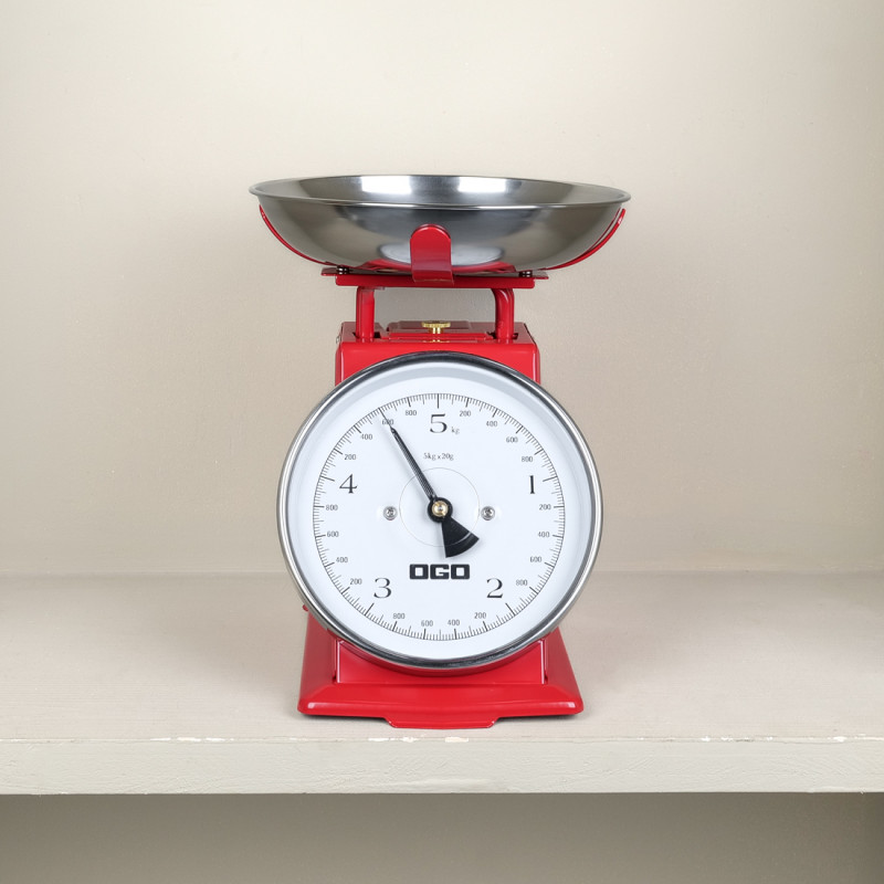 Red kitchen scale
