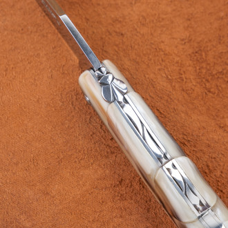 Laguiole stainless steel knife with horn pigeon wing handle