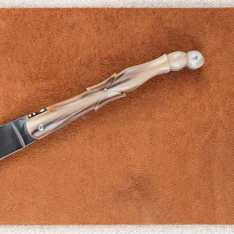 Couteau Laguiole en inox avec manche aile de pigeon en corne