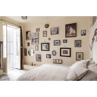 One night..." gift card in the Emperor apartment