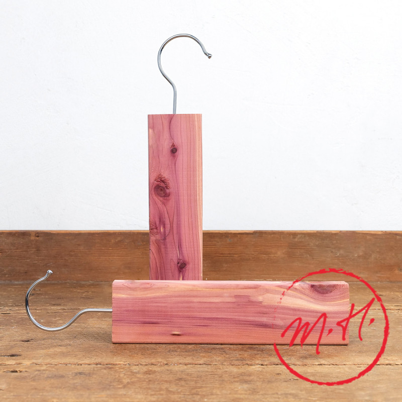 blocs de cèdre rouge à suspendre