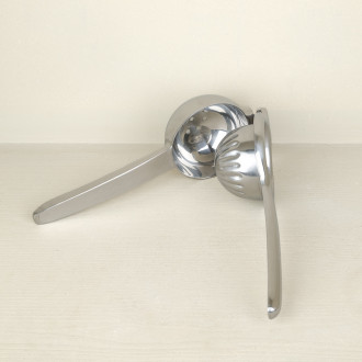 Stainless steel lemon squeezer
