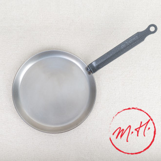 Pancake pan in carbon steel